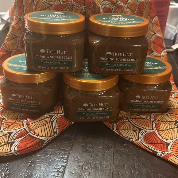 TREE HUT FIRMING MOCHA AND COFFEE BEAN SUGAR SCRUB WITH CAFFEINE - Picture 2 of 6